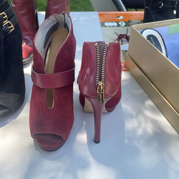 Michael Kors suede booties - Picture 3 of 3